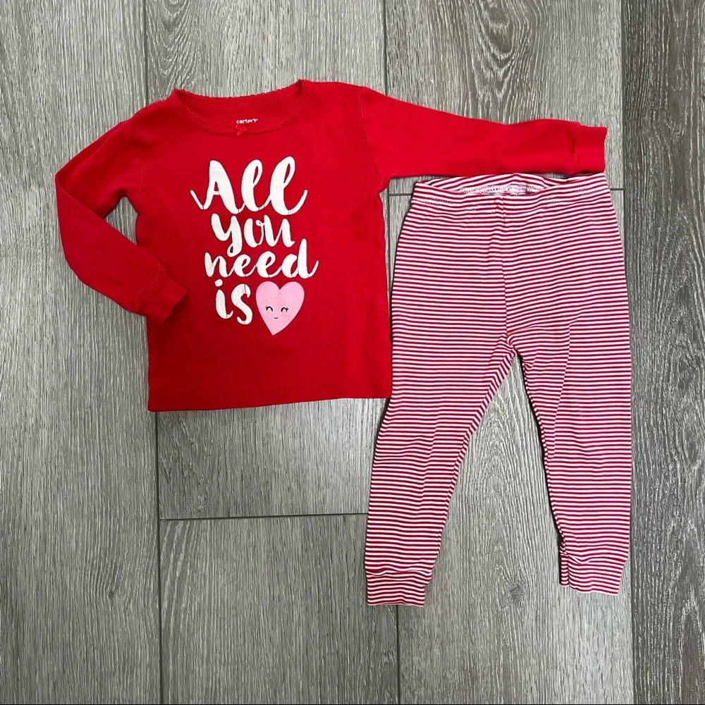 CARTERS LONG SLEEVE PJS RED HEARTS 18MO